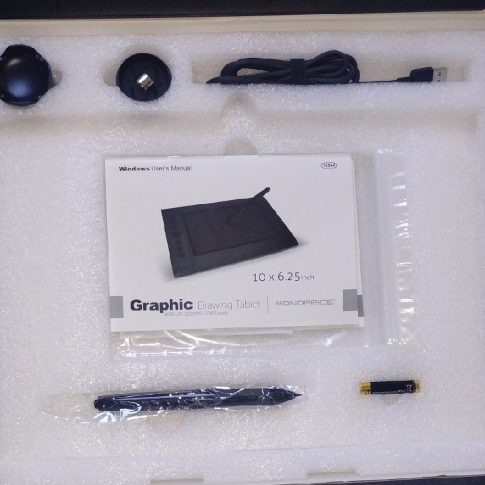 Black Graphics Tablet - Picture 3 of 8
